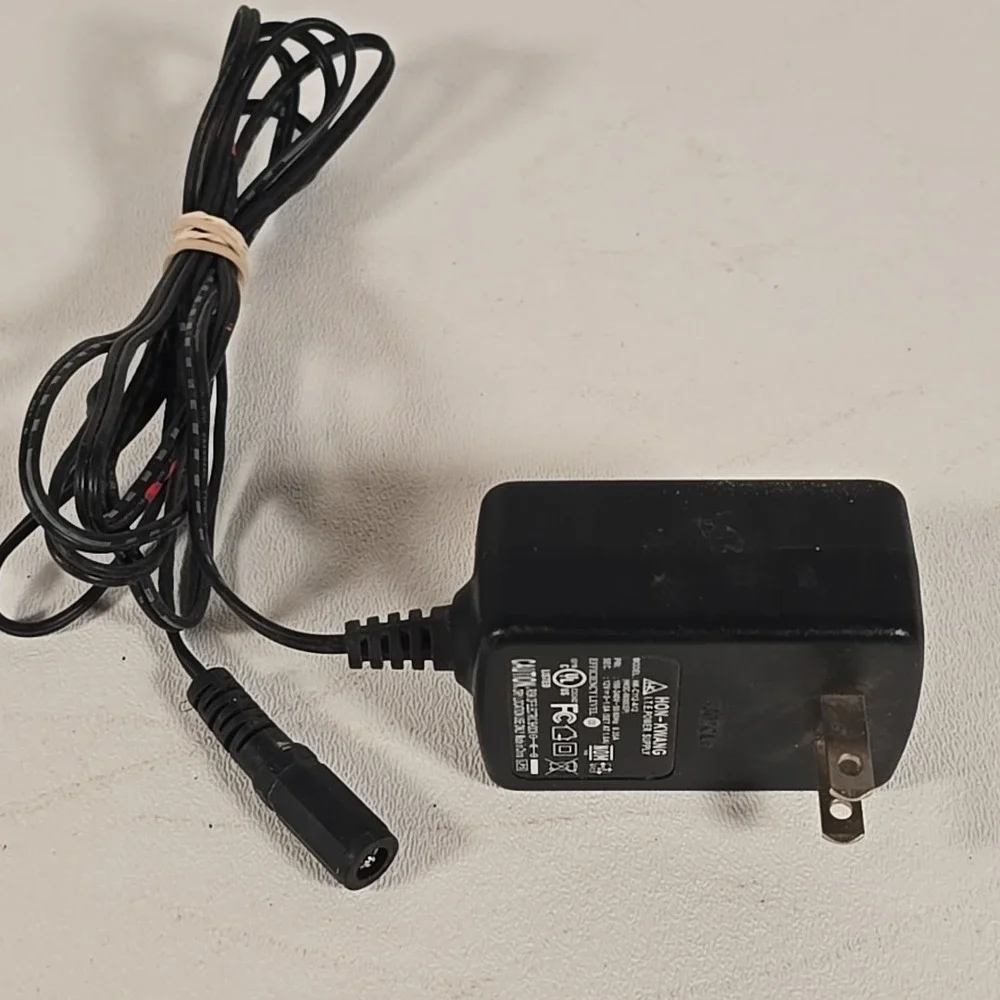 Hon-Kwang (12V/1A)‎ ITE HK-C112-A12 Power Supply Wall Adapter - Black
